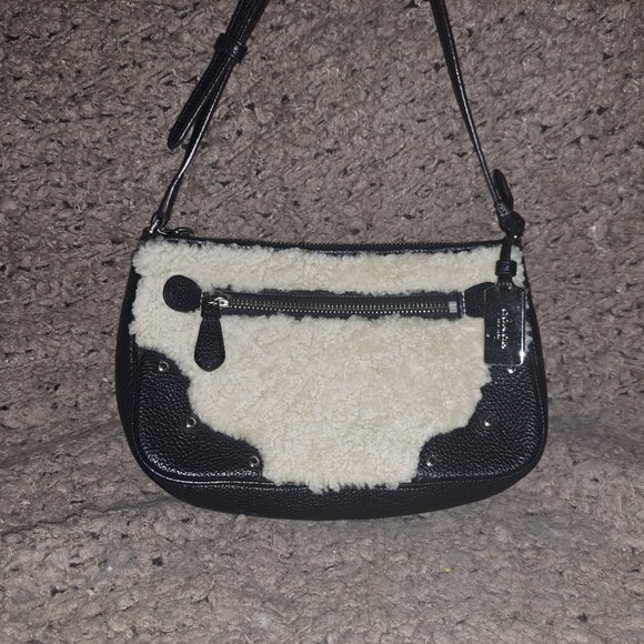 COACH-Rhyder-Shearling Black Leather-36490-Crossbody-Bag Charm-Near Mint - Picture 2 of 8